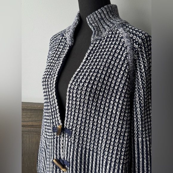 GAP Navy and White Knit Sweater toggle buttons cozy XXL EUC - Picture 6 of 9